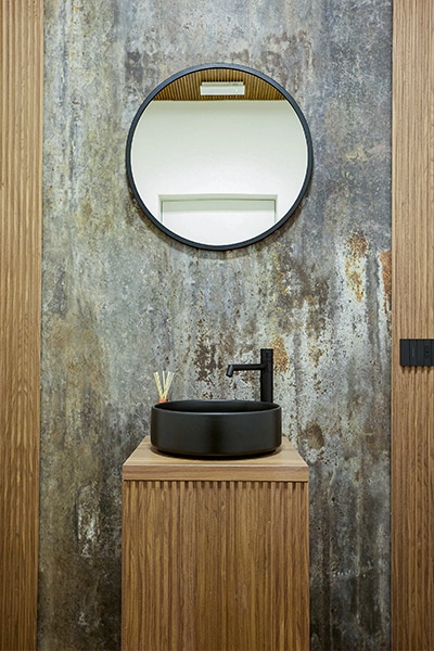 immagine rivestimento parete con una maxi lastra